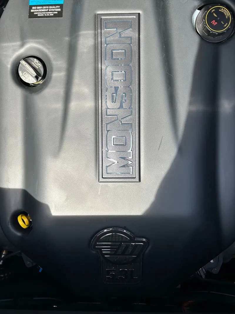 Slide: The Image of Malibu Wakesetter 23 LSV 2026 - 35