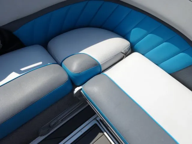 Slide: The Image of Malibu Wakesetter 25 LSV 2016 - 10