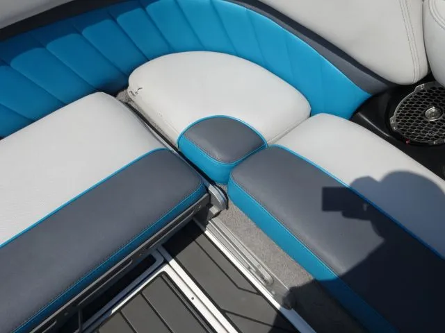 Slide: The Image of Malibu Wakesetter 25 LSV 2016 - 9