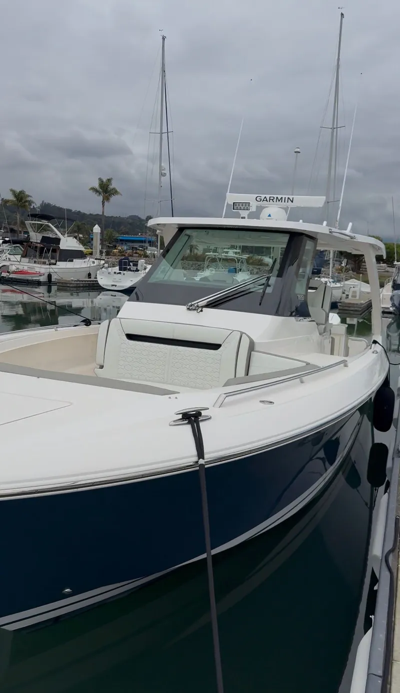 Slide: The Image of Tiara 34 LS 2024 - 16