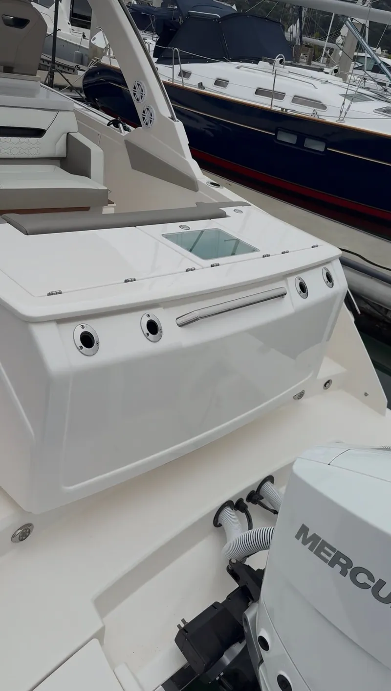 Slide: The Image of Tiara 34 LS 2024 - 24