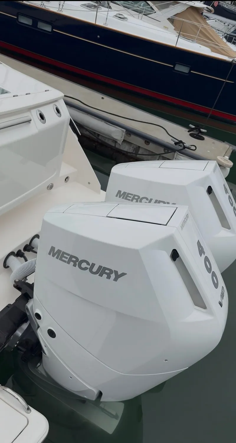 Slide: The Image of Tiara 34 LS 2024 - 30