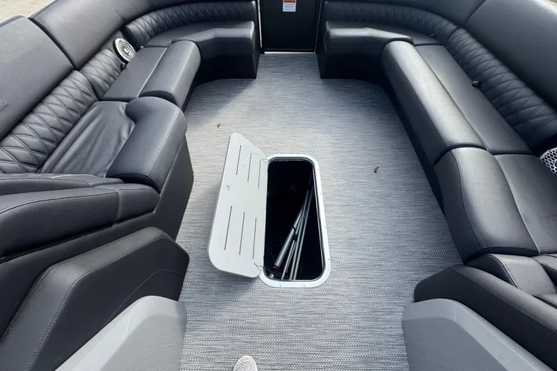 Slide: The Image of Bennington 30 QXFBAX2 2023 - 15