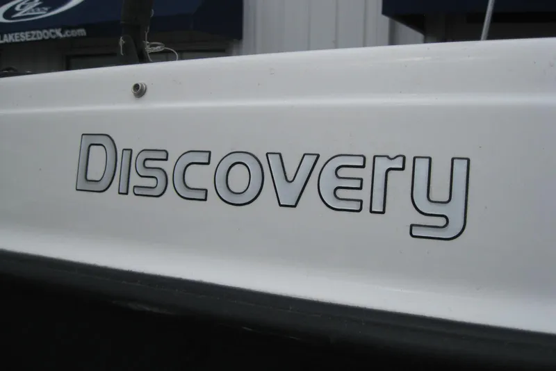 Slide: The Image of Close-up of 2013 Bayliner 195 Discovery boat nameplate. - 4