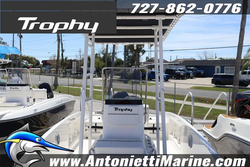 Slide: The Image of 2026 Bayliner Trophy T18 boat displayed at Antonietti Marine dealership. - 3