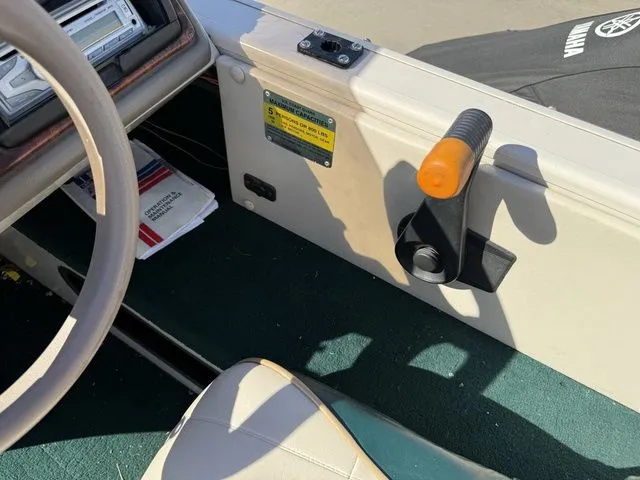 Slide: The Image of Crestliner Fish Hawk 1650 1998 - 16