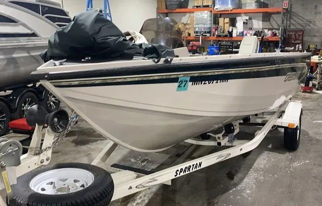 Slide: The Image of Crestliner Fish Hawk 1650 1998 - 2