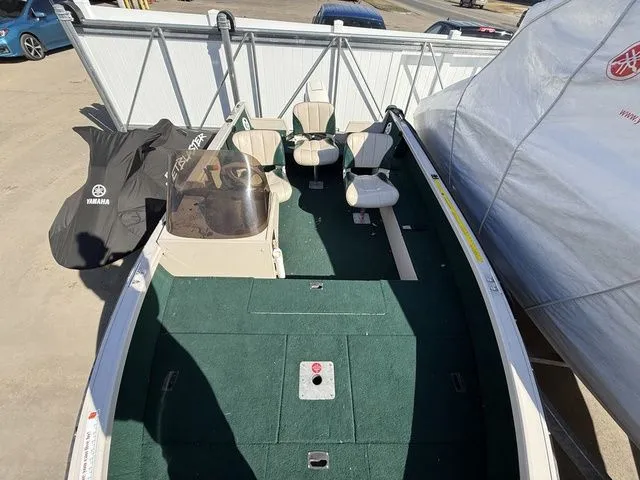 Slide: The Image of Crestliner Fish Hawk 1650 1998 - 23