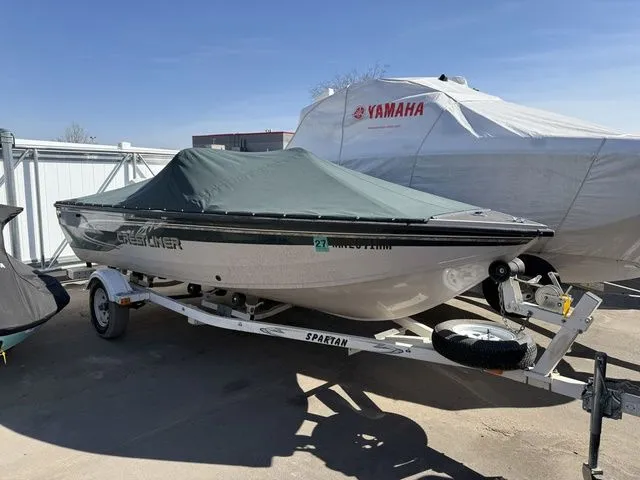 Slide: The Image of Crestliner Fish Hawk 1650 1998 - 24