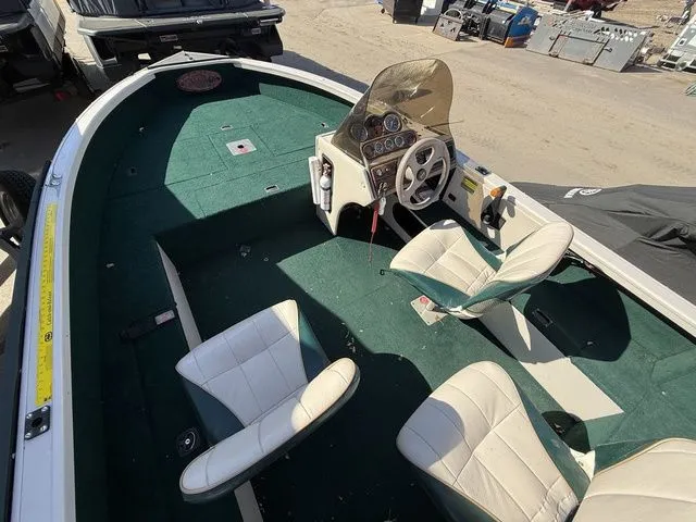 Slide: The Image of Crestliner Fish Hawk 1650 1998 - 11