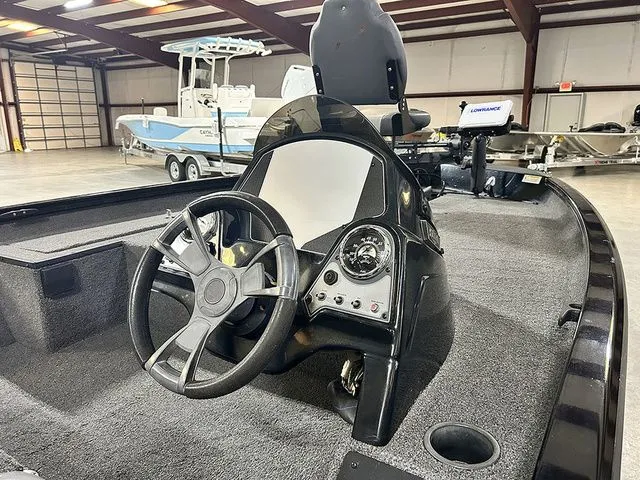 Slide: The Image of Lowe Stinger 175C 2019 - 5