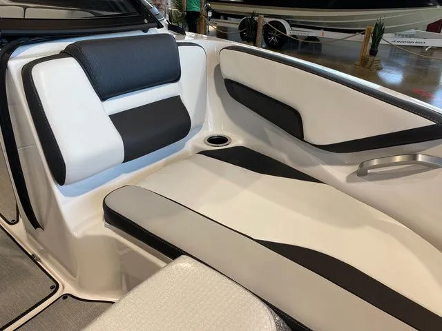 Slide: The Image of Yamaha AR195 2023 - 13