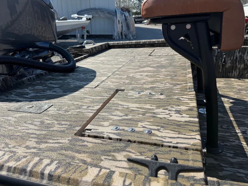 Slide: The Image of Avid 20CC Rogue 2026 - 9