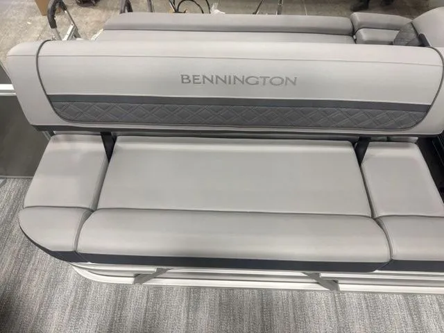 Slide: The Image of Bennington S Swingback 22 SSB Tritoon 2026 - 15