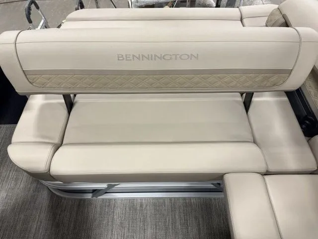 Slide: The Image of Bennington S Swingback 22 SSB Tritoon 2026 - 15