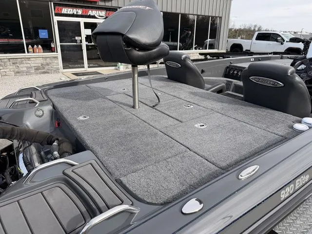 Slide: The Image of Phoenix Bass Boat 920 Elite 2025 - 5