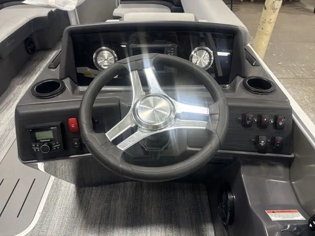 Slide: The Image of Bennington S Swingback 22 SSB Tritoon 2026 - 12