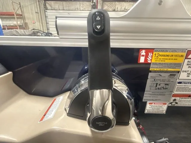 Slide: The Image of Bennington S Swingback 22 SSB Tritoon 2026 - 12