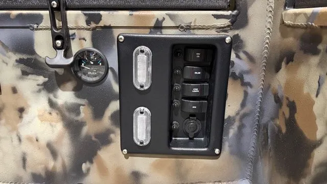 Slide: The Image of Excel 1751 Viper W/ Tohatsu 60 2026 - 10