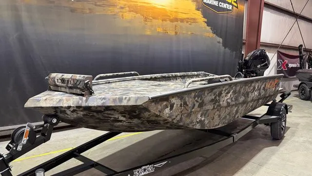 Slide: The Image of Excel 1751 Viper W/ Tohatsu 60 2026 - 3