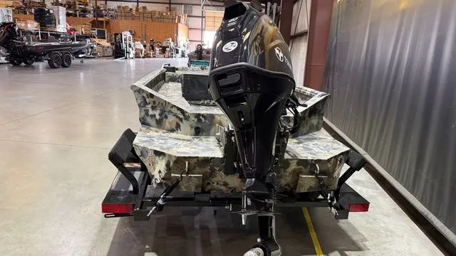 Slide: The Image of Excel 1751 Viper W/ Tohatsu 60 2026 - 4