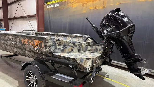 Slide: The Image of Excel 1751 Viper W/ Tohatsu 60 2026 - 3