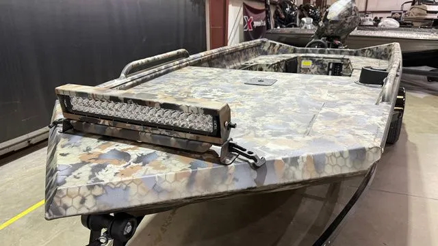 Slide: The Image of Excel 1751 Viper W/ Tohatsu 60 2026 - 17