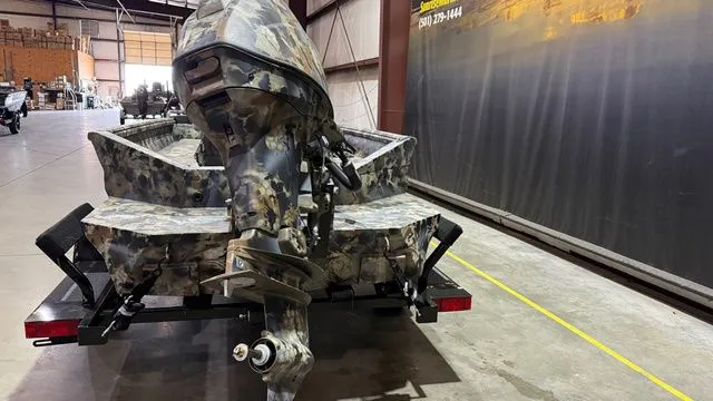 Slide: The Image of Excel 1751 Viper W/ Tohatsu 60 2026 - 4