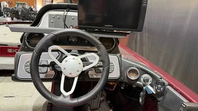 Slide: The Image of Skeeter FX20 W/ Yamaha 250 SHO 2013 - 11