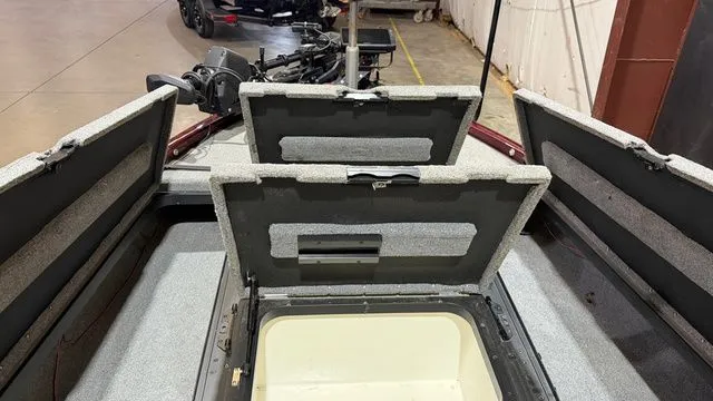 Slide: The Image of Skeeter FX20 W/ Yamaha 250 SHO 2013 - 14