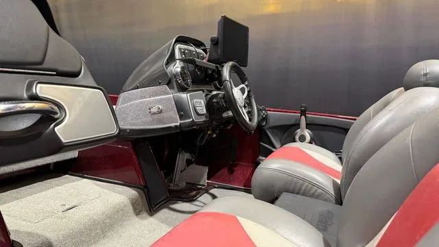 Slide: The Image of Skeeter FX20 W/ Yamaha 250 SHO 2013 - 9