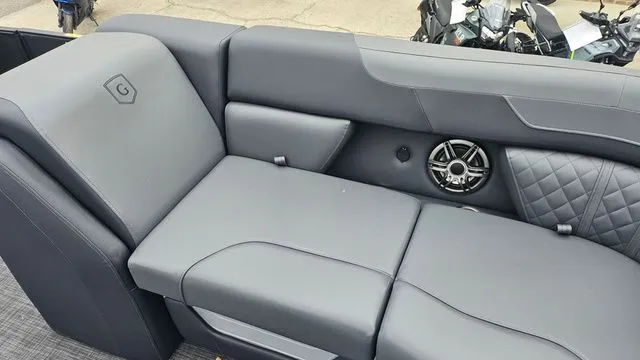 Slide: The Image of Sweetwater SWEETWATER 2286 SFLC W/250HP 2026 - 14