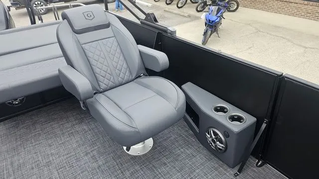 Slide: The Image of Sweetwater SWEETWATER 2286 SFLC W/250HP 2026 - 15