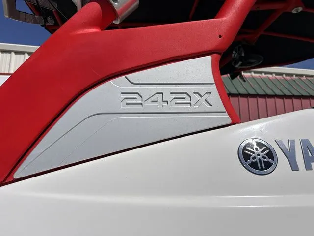 Slide: The Image of Yamaha 242X E-Series 2018 - 11