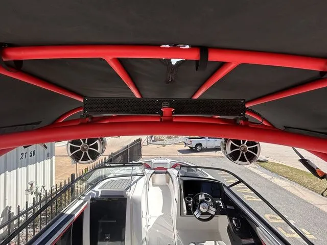 Slide: The Image of Yamaha 242X E-Series 2018 - 15