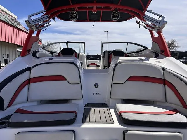 Slide: The Image of Yamaha 242X E-Series 2018 - 5