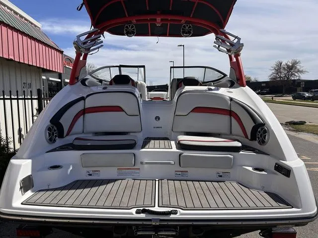 Slide: The Image of Yamaha 242X E-Series 2018 - 7