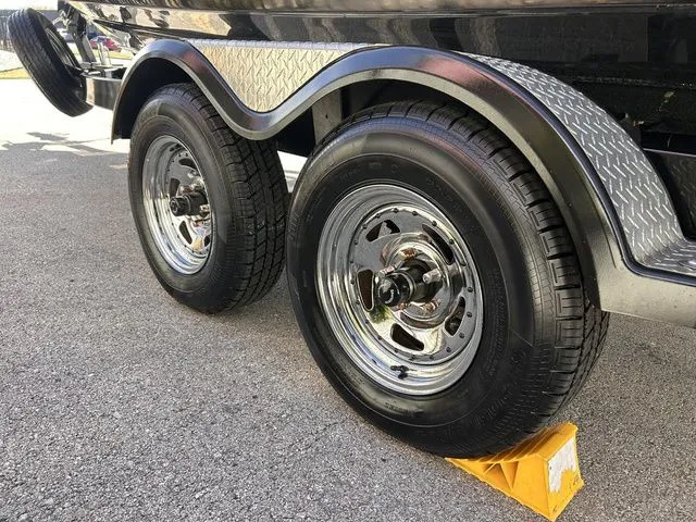 Slide: The Image of Yamaha 242X E-Series 2018 - 9