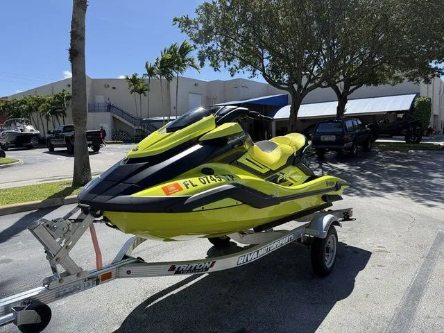 Slide: The Image of Yamaha FX Cruiser HO 2022 - 3