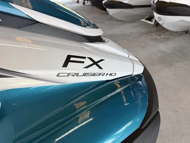 Slide: The Image of Yamaha FX Cruiser HO 2026 - 10