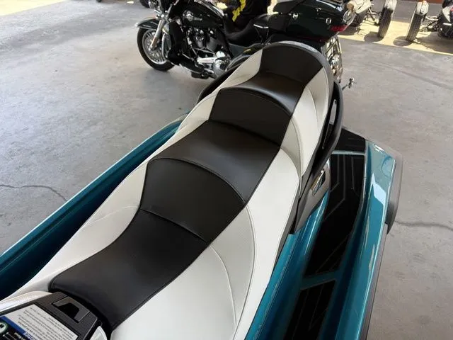 Slide: The Image of Yamaha FX Cruiser HO 2026 - 13