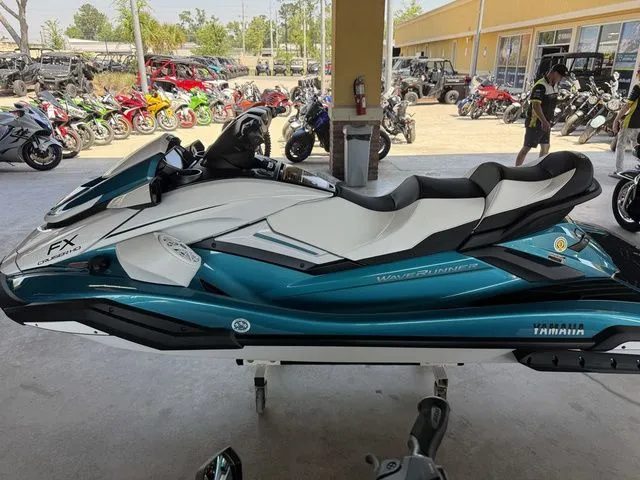 Slide: The Image of Yamaha FX Cruiser HO 2026 - 5