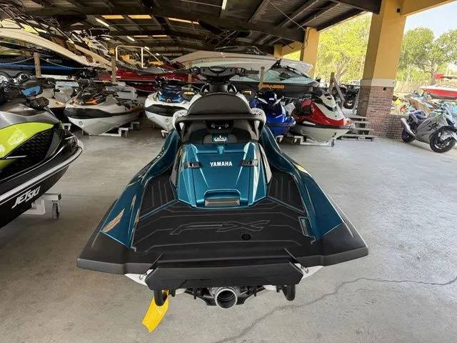 Slide: The Image of Yamaha FX Cruiser HO 2026 - 7