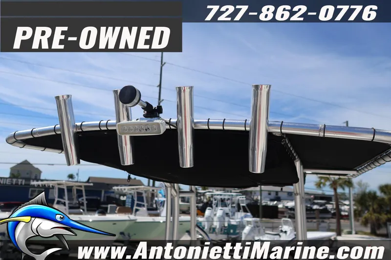 Slide: The Image of Pre-owned 2018 NauticStar 2140 Sport boat for sale at Antonietti Marine. - 22