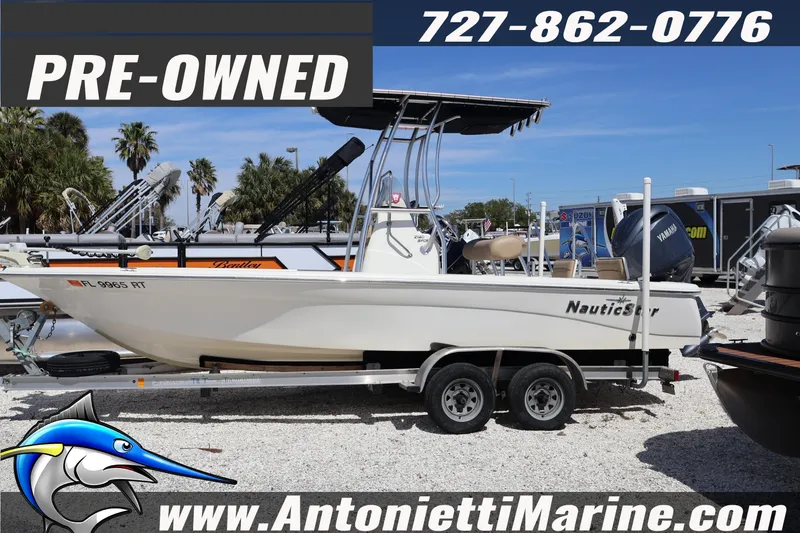 Slide: The Image of Pre-owned 2018 NauticStar 2140 Sport boat on trailer at Antonietti Marine. - 4