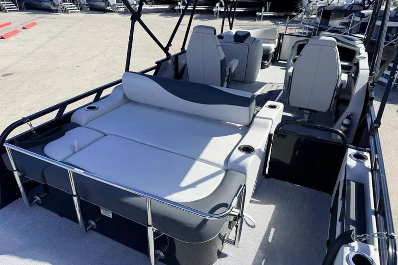 Slide: The Image of 2026 Avalon 2385 LSZ Versatile Rear Bench, Tri Toon High Performance boat interior. - 11