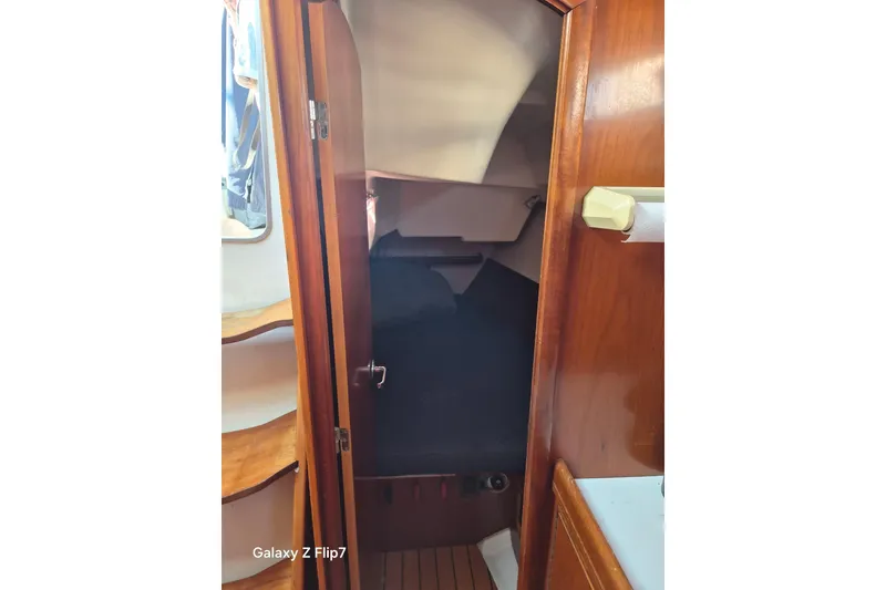 Slide: The Image of Interior cabin view of a 2005 Beneteau Oceanis Clipper 373 sailboat. - 4