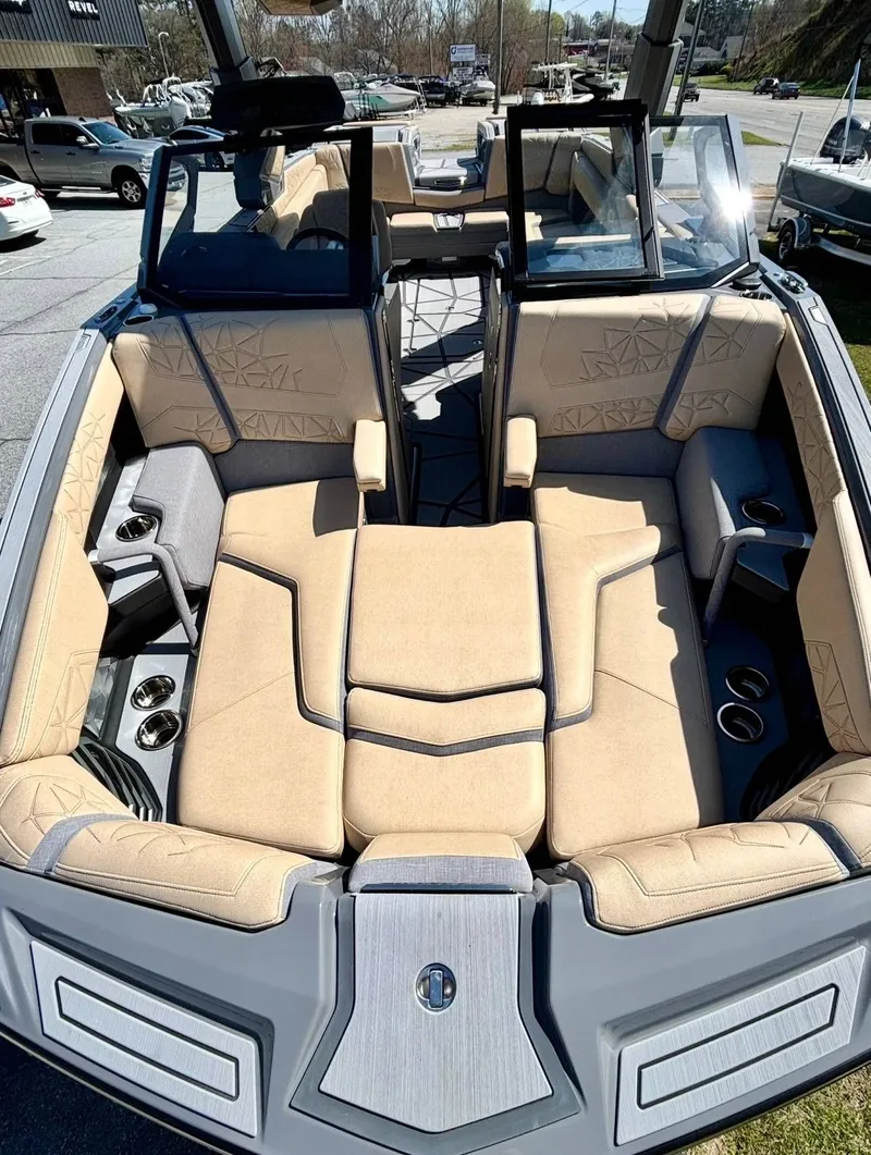 Slide: The Image of Nautique Super Air Nautique G25 Paragon 2025 - 18