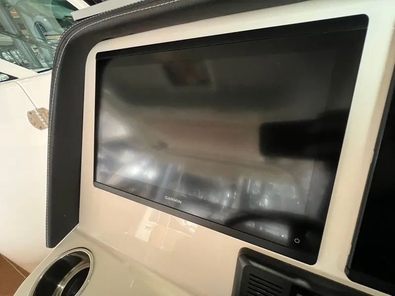 Slide: The Image of Grady-White Freedom 325 2023 - 32