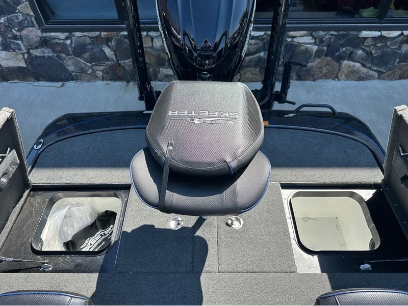 Slide: The Image of Skeeter FXR Series FXR20 Pro 2025 - 14